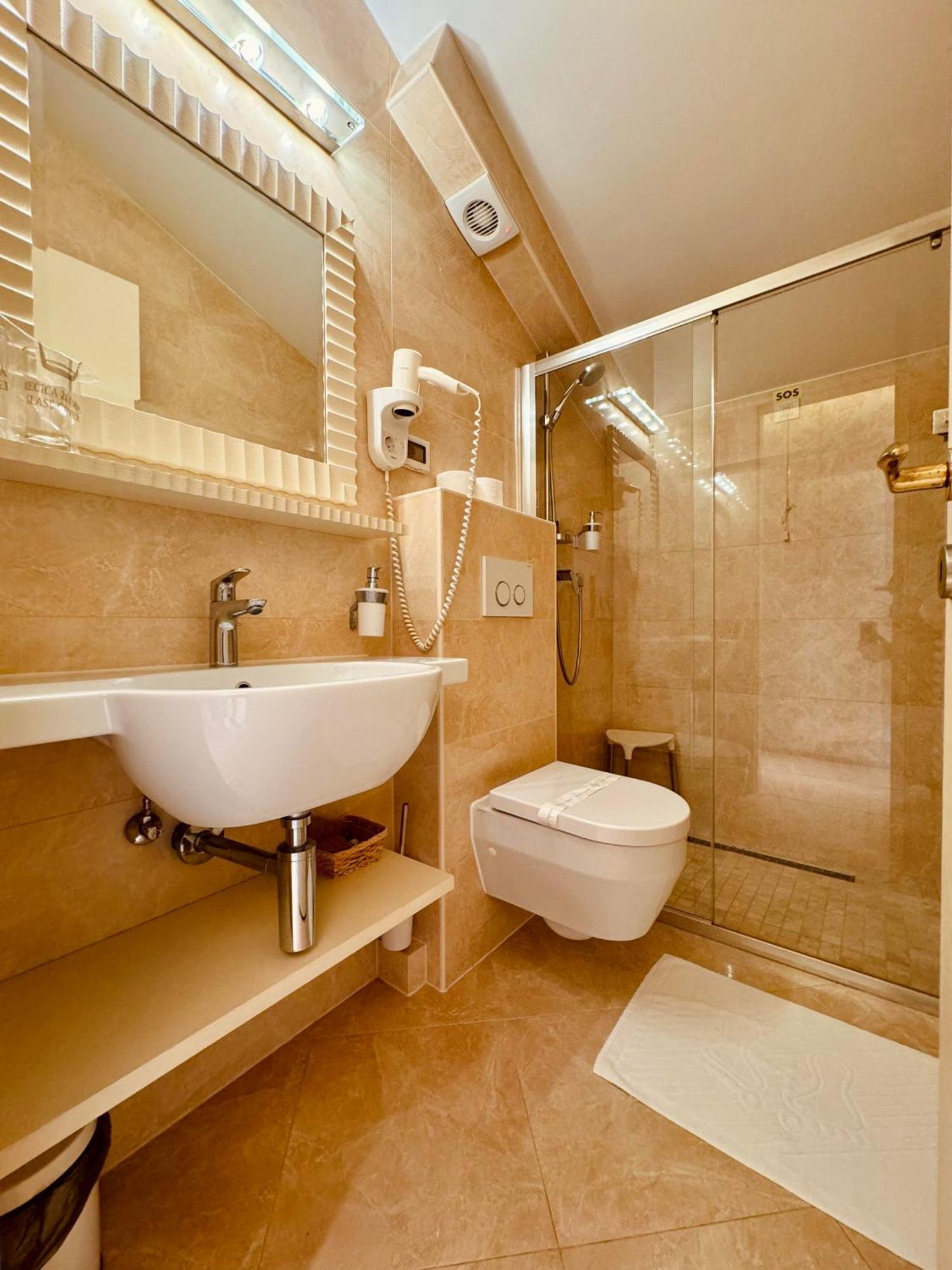 Nočitev z zajtrkom Boutique Oasi 5*